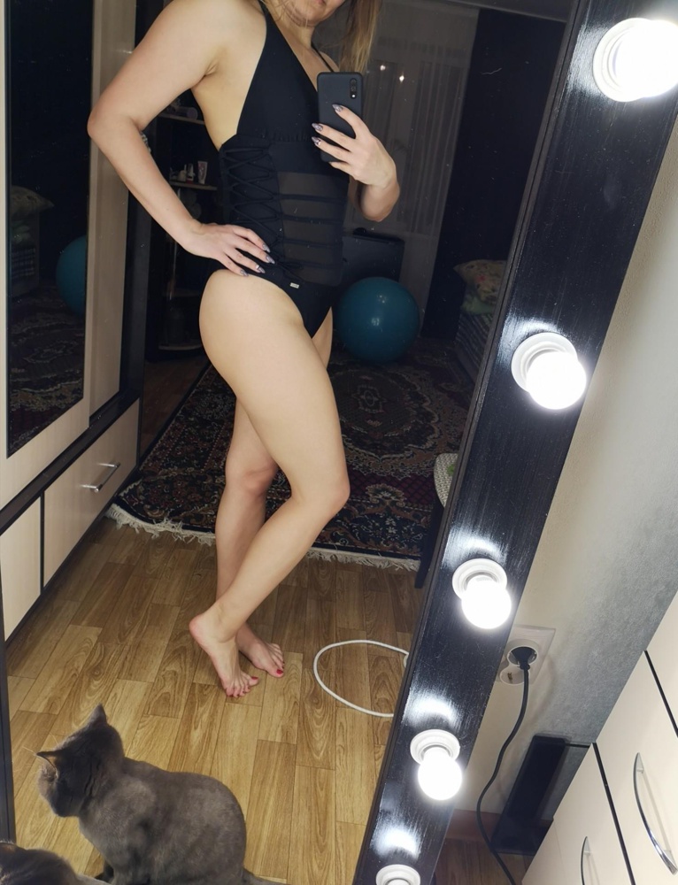 Он крутой!!! идеально сел на мои 90/70/100
Для не большой груди. Рекомендую