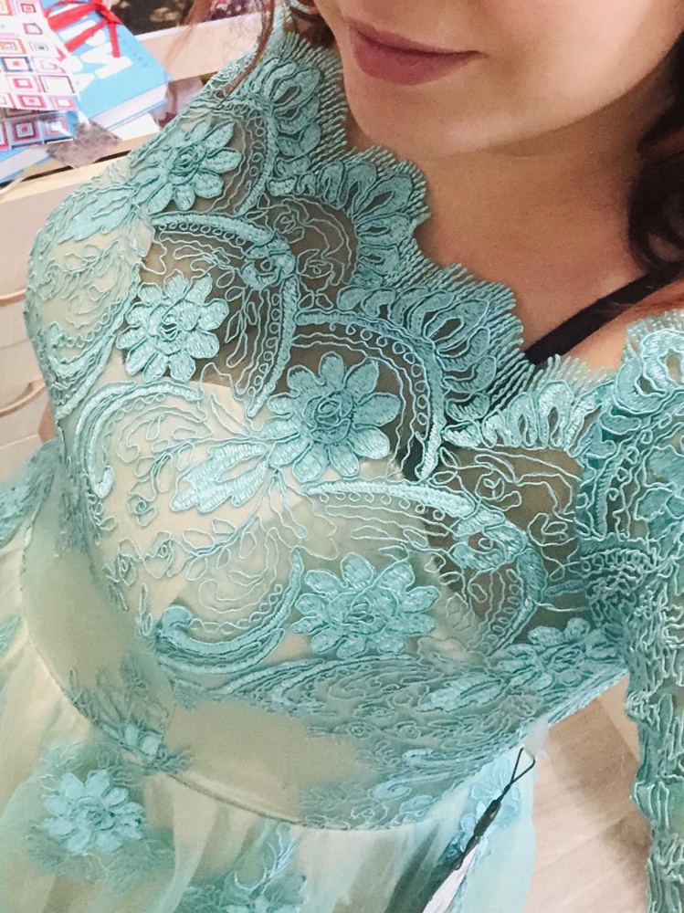 Платье красивое, но колит(((