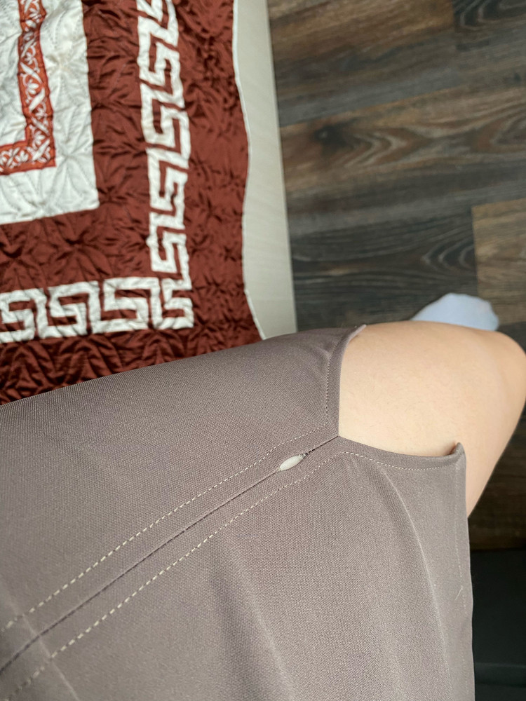 Юбка пришла с браком. Возврат. А так качество хорошее и очень хорошо села!