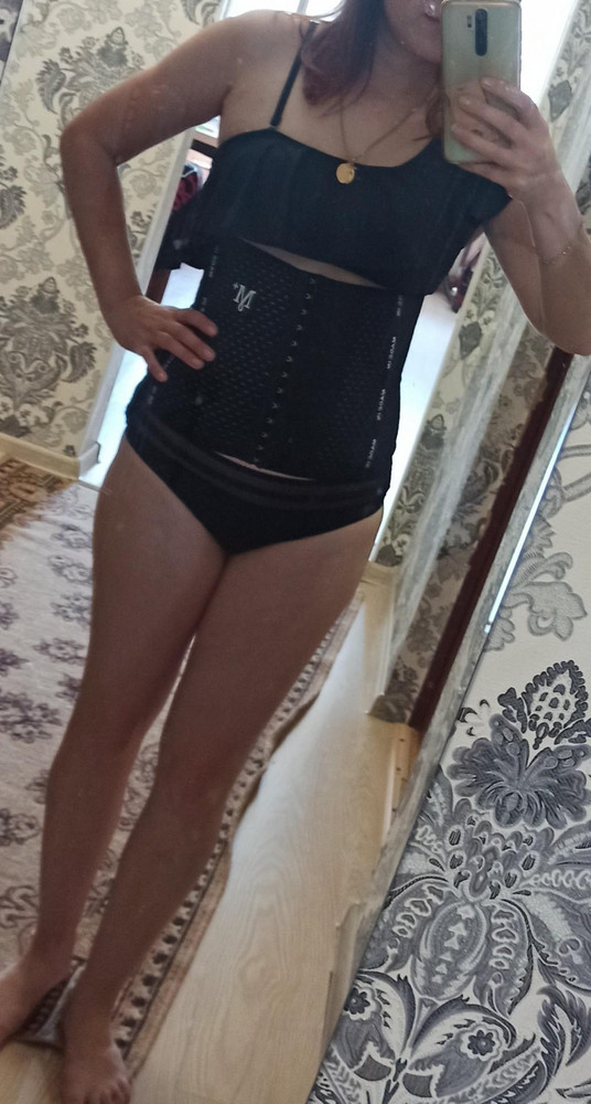 Корсет хороший, соответствует описанию, но брала 3XL (по их таблице размеров)- большой, поменяла на 2XL, но и он не сильно утягивает (спокойно застегнула на первый ряд, утягивать дальше некуда). Нужен ещё меньше размер 🤷. Брала для ношения в послеоперационный период, эффект не тот что ожидала. По качеству корсета 5⭐ , только брать надо на 2 размера меньше от своего (в таблице).