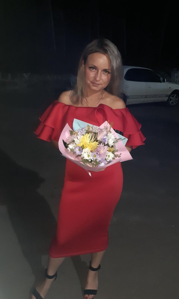 Шикарное 👗, заказывала на день рождения 💋