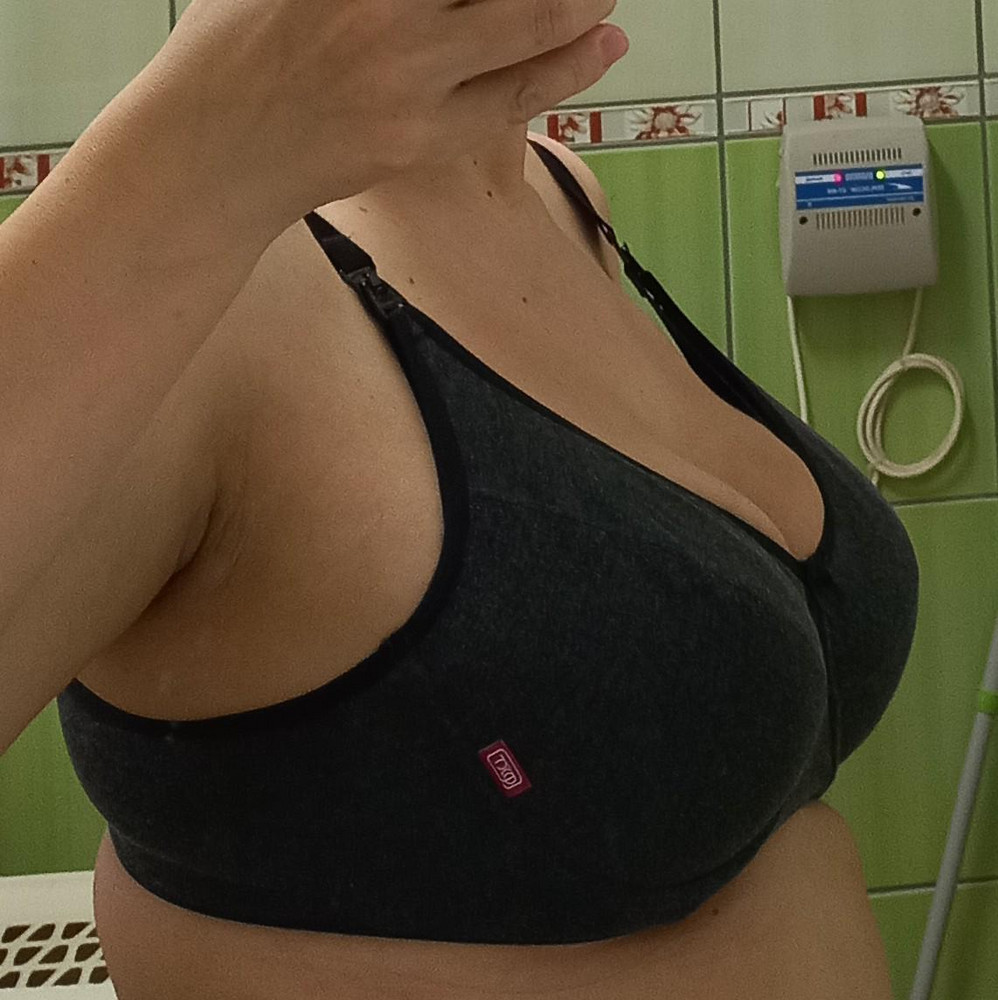 За такую цену очень хороший бюстгалтер. Застежки крепкие, материал приятный телу, грудь держит хорошо.