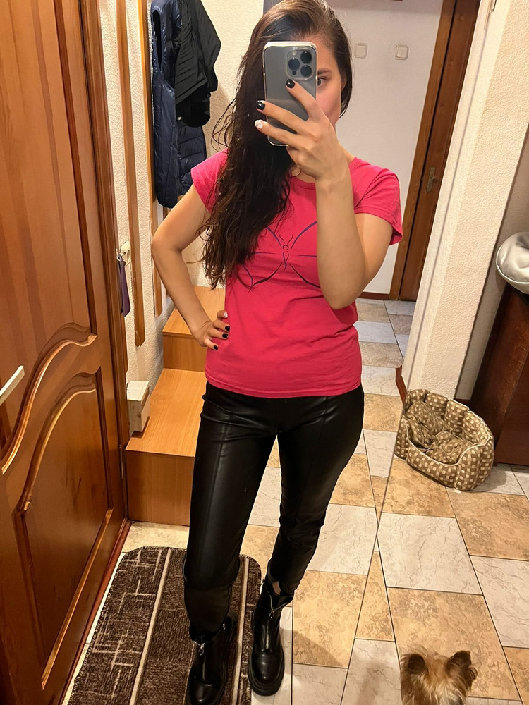 Брюки супер! Сидят бомба, удобнейшая резинка. Перемерила 4 пары от разных производителей - эти идеальные