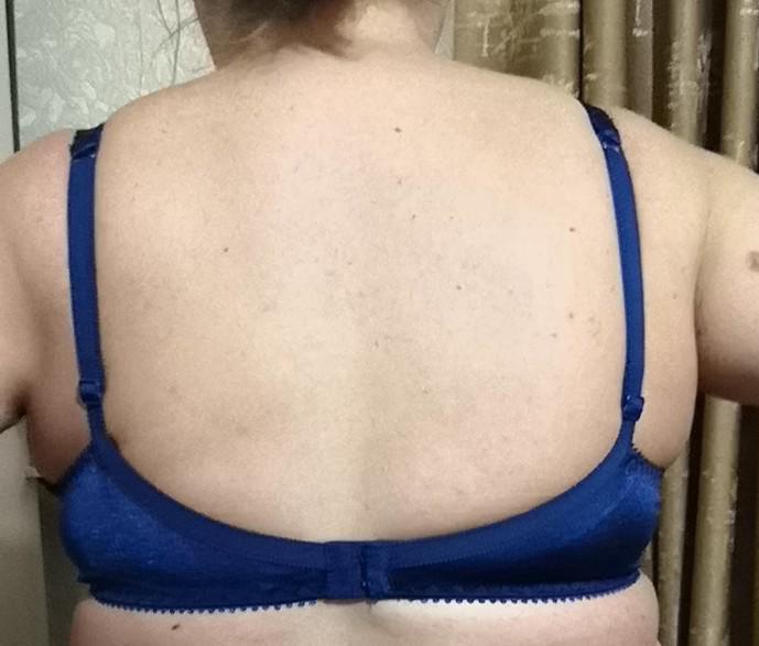 Идеальный бра. Для цены 425 руб. запредельное качество! Цвет роскошный.
Размер 90F на мои: под грудью 96 и грудь 118 сел превосходно! 

Призводителю и WB лучи добра! 💙💜