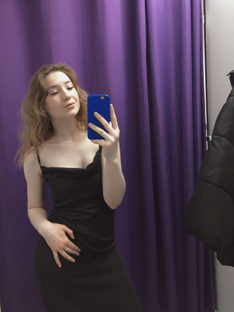 Отличное платье, 10/10. На рост 165 см великолепно сидит 😍 девочки берите ! Думала, что xs будет маловато, но в самый раз 💯💯💯