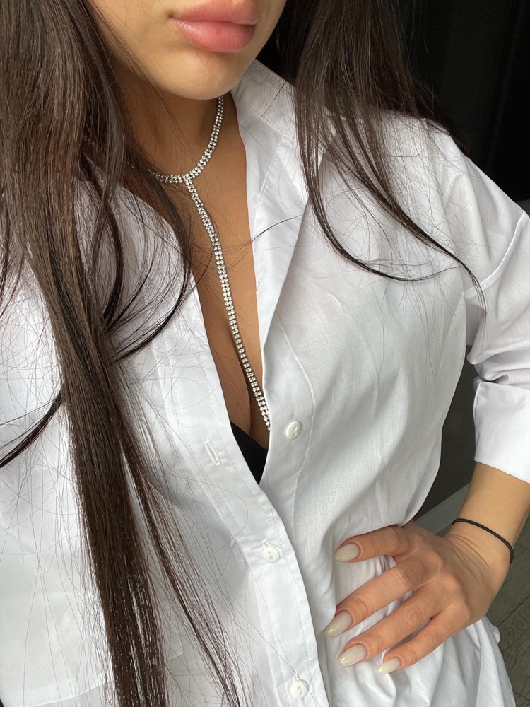 Огонь! 🔥 Заказала портупею, чтобы надеть разок с комплектом белья, НО буду с удовольствием носить с разной одеждой. Уже перемерила со всем гардеробом, очень классно, нарядно и даже банальная рубашка «ожила»)) Шикарно блестит! Качество очень хорошее, но не забывайте, девочки, это аксессуар, а не колье из драгоценных металлов, носите аккуратно, и прослужит долго. Рекомендую, спасибо!