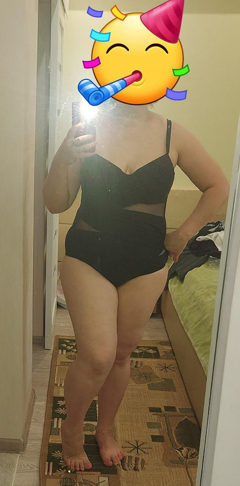 Отличный купальник за 1.5 рубля. Низ отлично сел 54, а верх немного в чашках великоват, но это не критично...