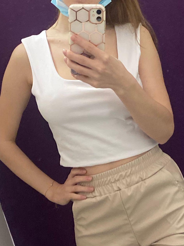 На размер 44 и 3 размер груди - нужно брать 42/44, возврат потому что большеват