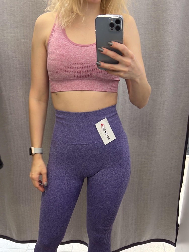 Красивый и удобный топ. На ОГ 84 подошёл М