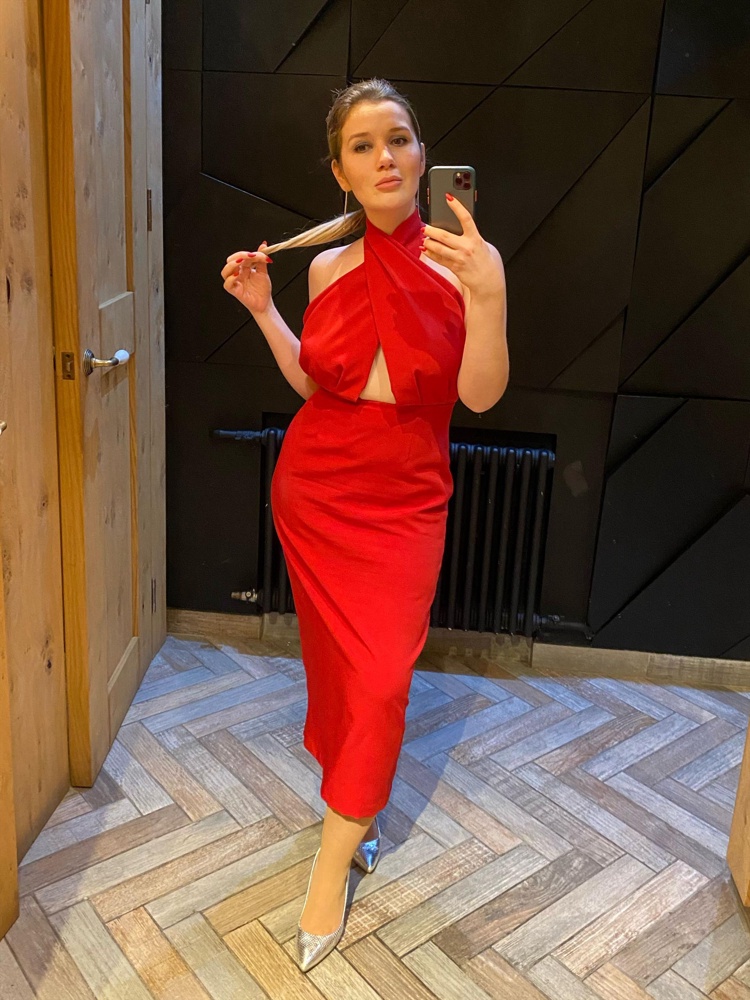 Очень эффектное платье 