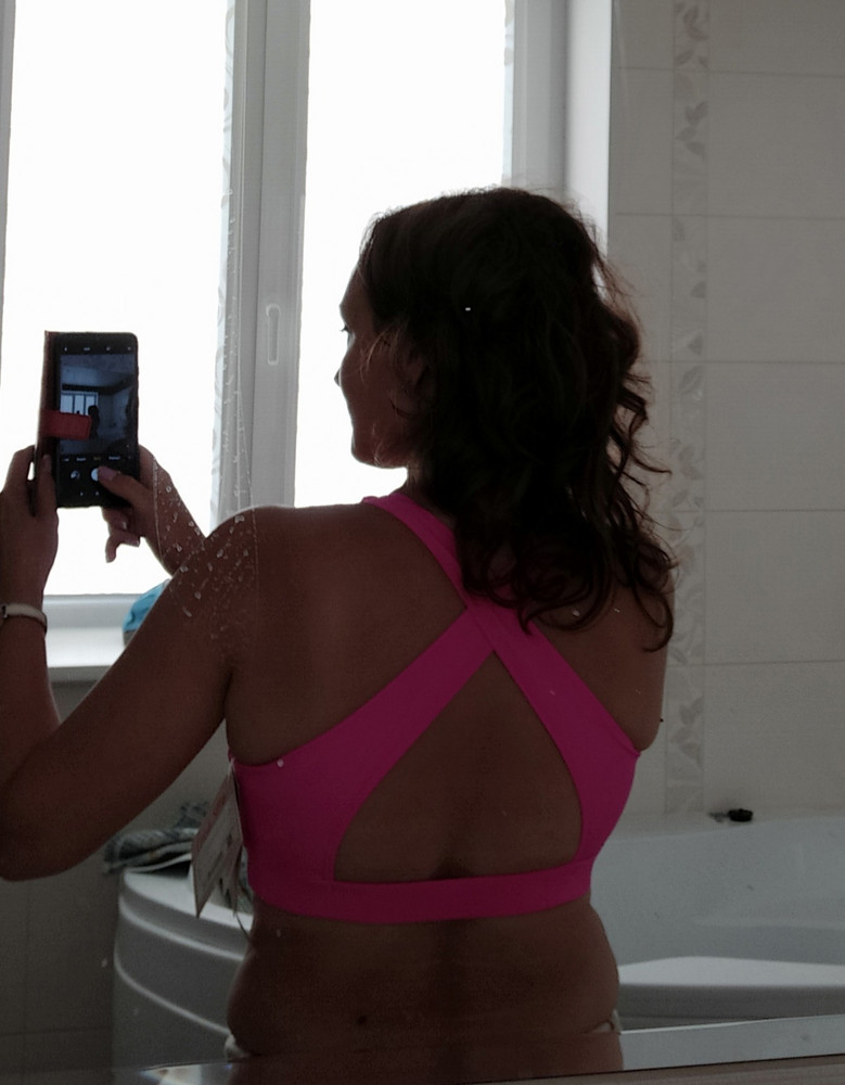 Топ супер!!! Клёво, качество отличное. Заказывайте не пожалеете. Ношу 46 р. 85В.