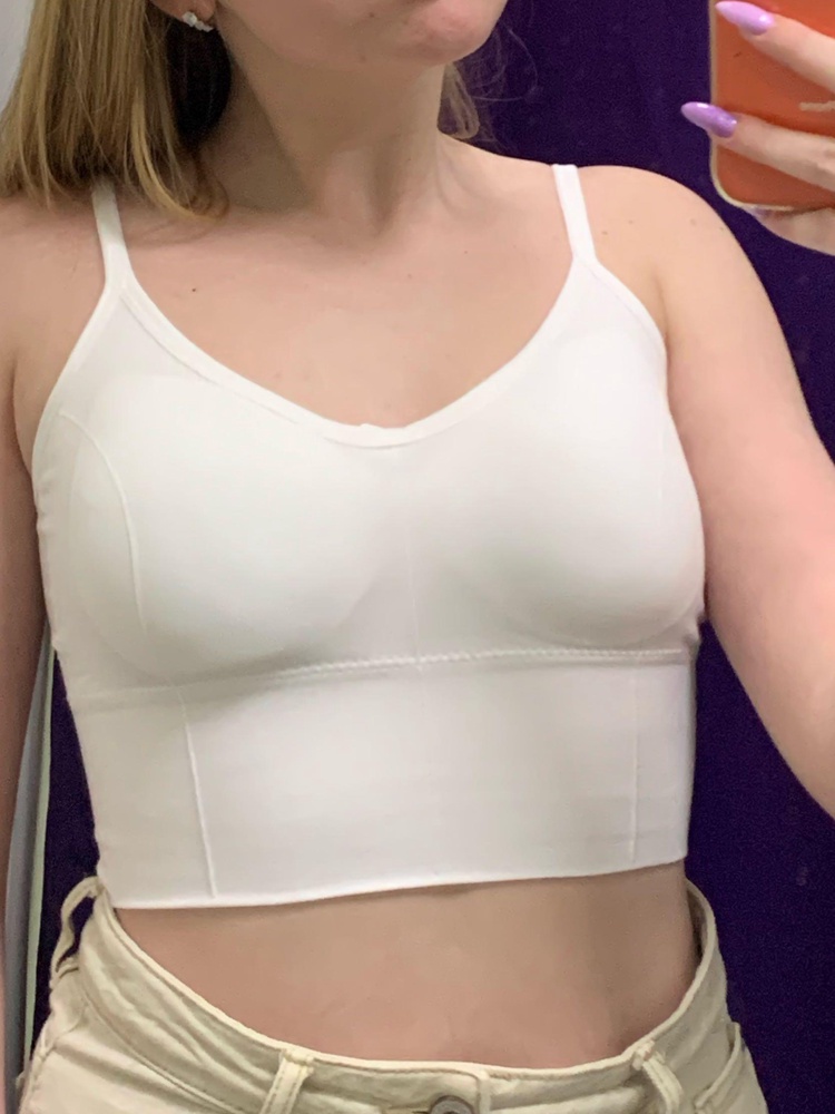 Отличный топ,сидит свободно,ткань хорошая.