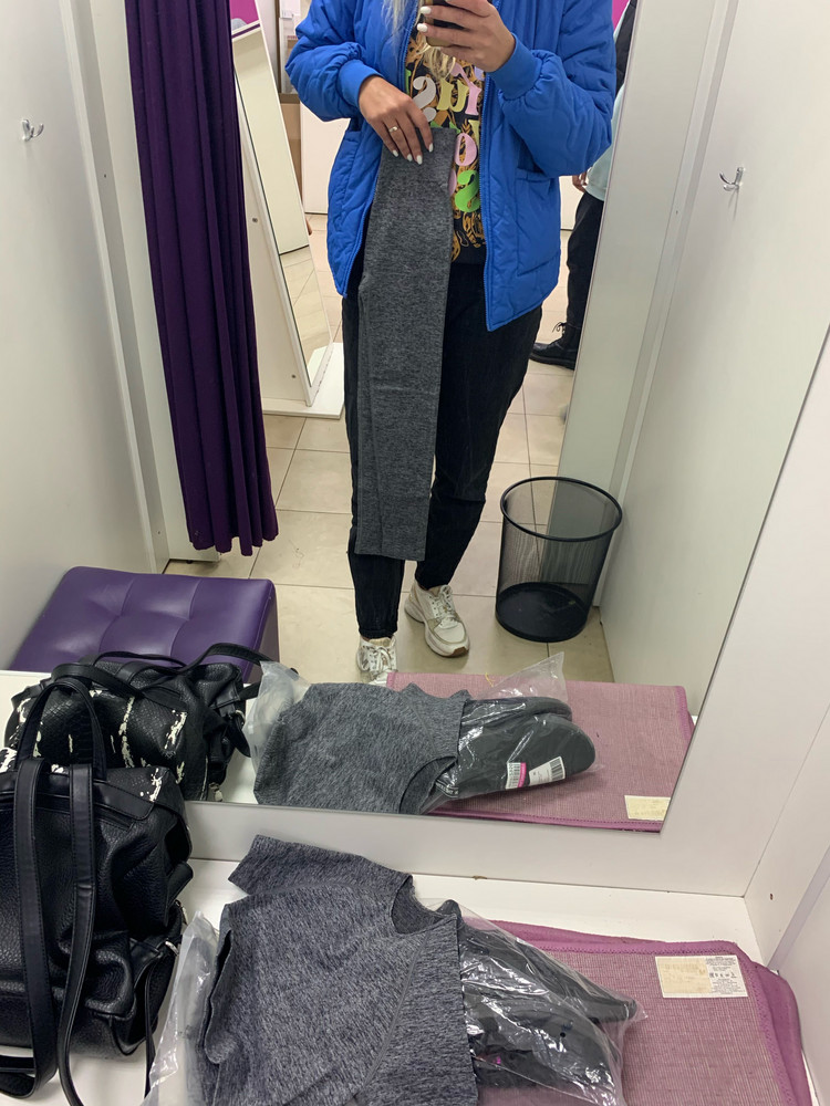 Заказала костюм, на свой размер 42-44 и рост 1.72 взяла S,  приехал костюм..качество отличное ..но!!! Штаны были по калено!! короткие как на ребёнка!! Я даже мерить не стала, поэтому возврат! Жаль, что размер или картинка не соответствовали действительности!