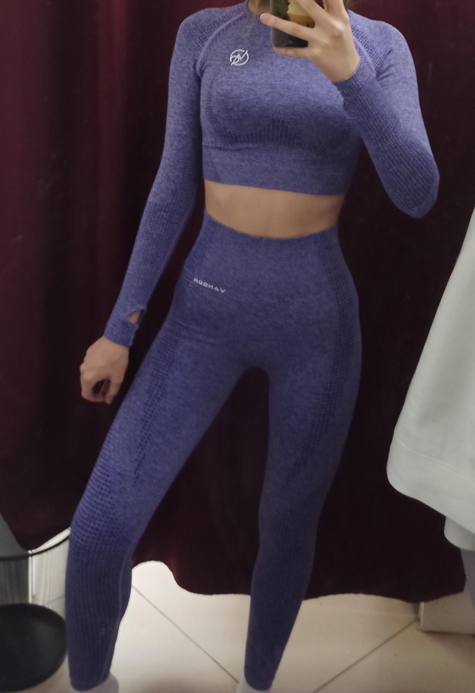 Отличный костюм, рекомендую к покупке! Приятный к телу, отличное качество, довольно плотный, не просвечивает. Единственное не очень подошёл верх размера s при параметрах ог 85 и рост 175. Коротковатые рукава, если надевать на палец, и немного жмёт в груди. Думаю, размер М подошёл бы идеально)