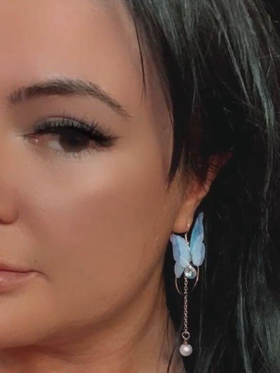 Очень нежные бабочки 🦋 смотрятся очень красиво, рекомендую 