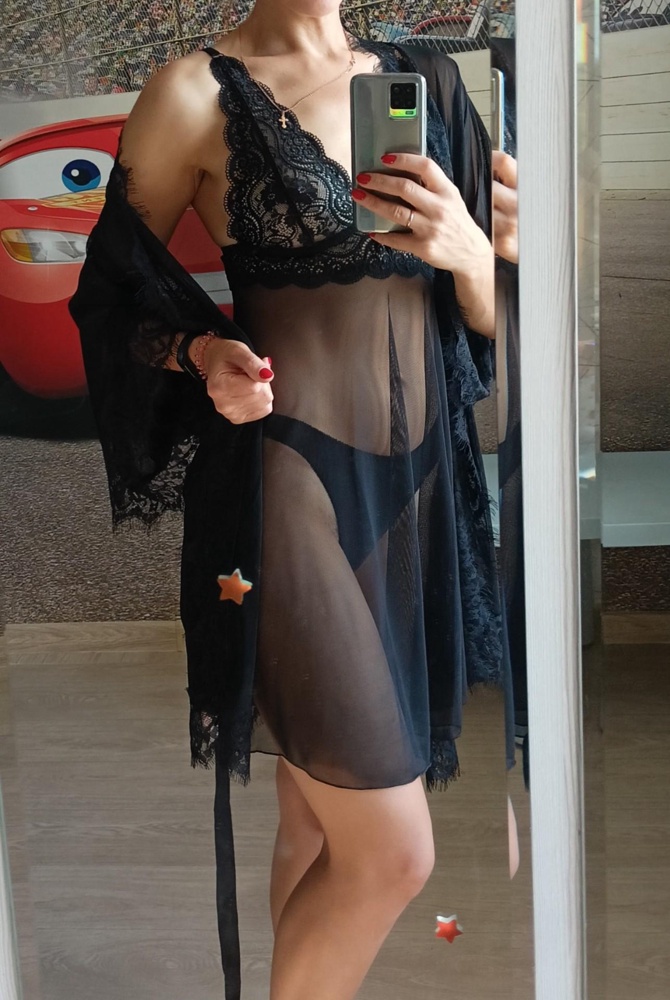 Красивая😊 Хотелось бы немного покороче (мой рост 164), но и так очень даже🤩