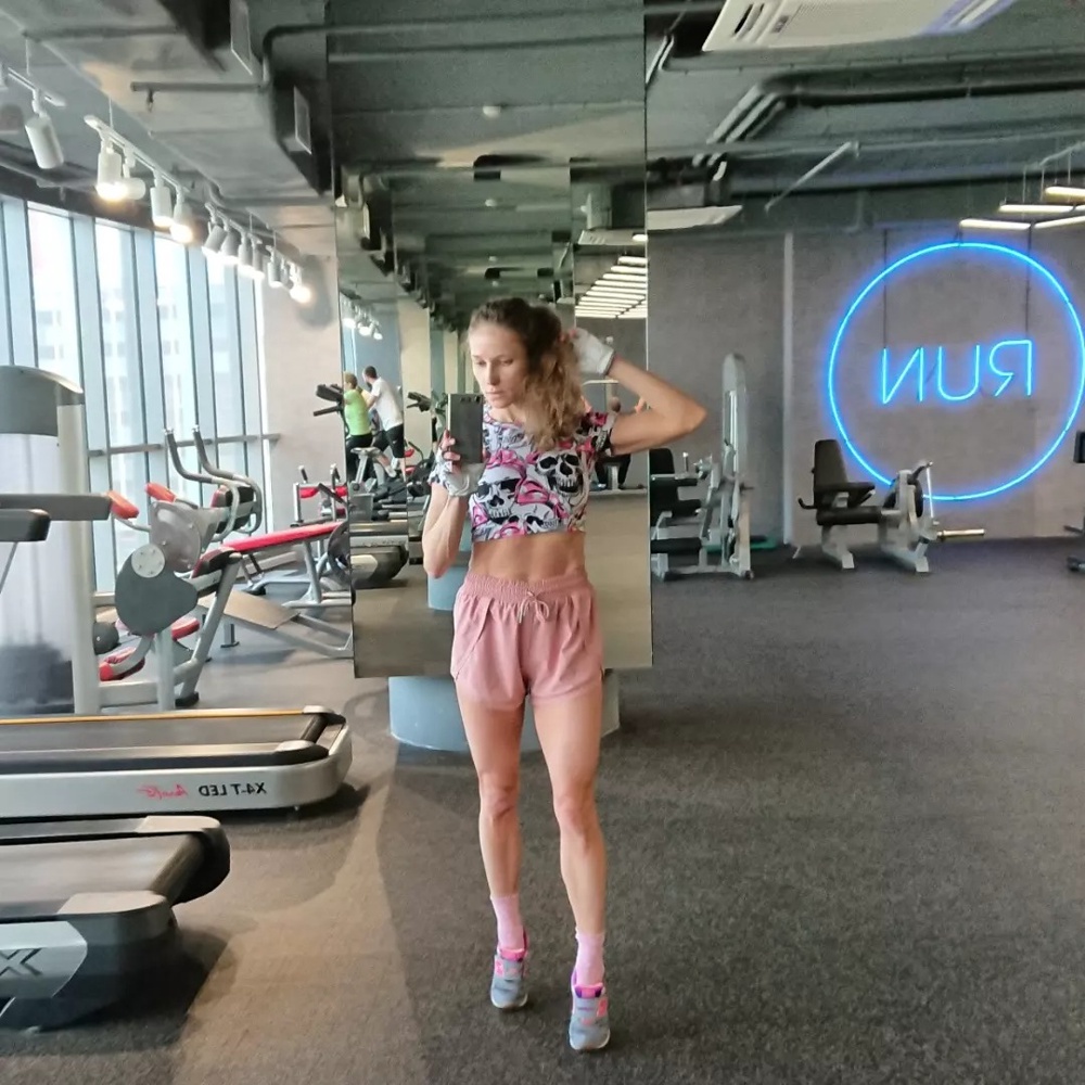 Все подошло, оставила себе, но резинка под грудью чисто символически, не обтягивает тело совсем 