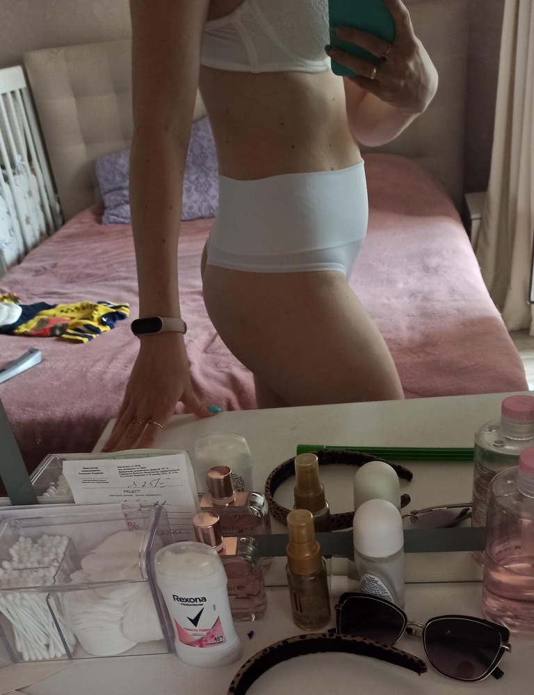 Хорошие утяжки, животик прибрали немного, можно было заказать и s, я ношу 44