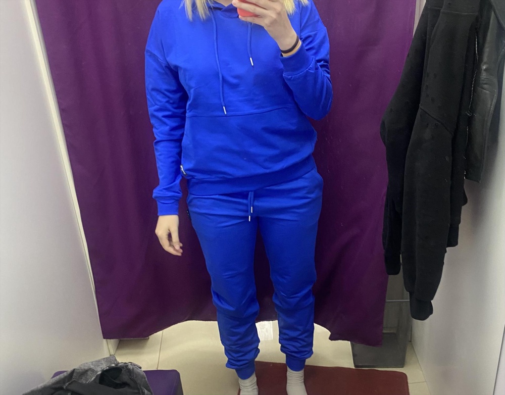 Костюм хороший, легкий, но отказ т.к не совсем соответствует фотографии товара. На фото у костюма шнурки чёрные, а пришли синие. Для меня это принципиально 