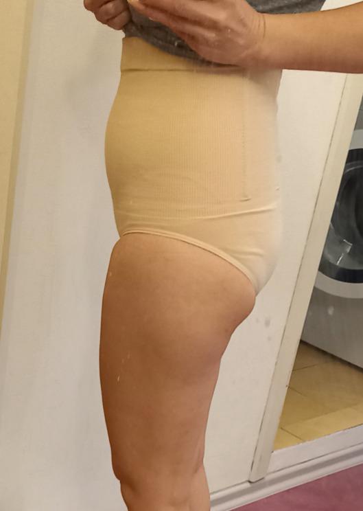 Упаковка новенькая,коробка целая,белье чистое, видно,что никто не мерял!👍😊 Сел бандаж отлично,на обхват бёдер 90 я взяла размер s. Отлично сели,хотя живот слабо  утягивает,хотелось бы  сильнее,но в меньший бы не втиснулась😁.
Купила для поддержки живота после миомэктомии.(полостная операция).
Спасибо! Возьму ещё одни другого цвета😍💝