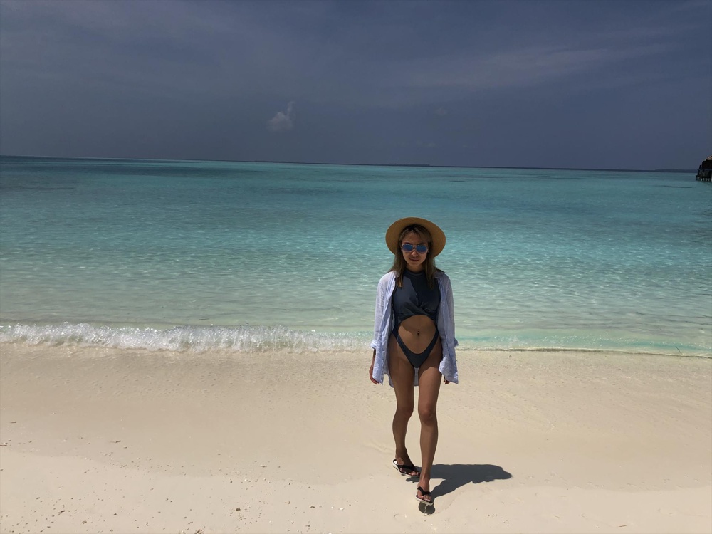 Огонь огнище🔥🔥🔥 на маленький рост.. мои параметры: 155, 87/63/89. Да, немного давит, но не критично) очень эффектный💣💣💣