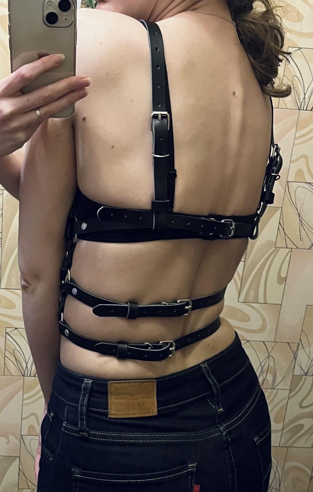 Все хорошо! Очень качественно и красиво. На размер S 40-42 подходит отлично 