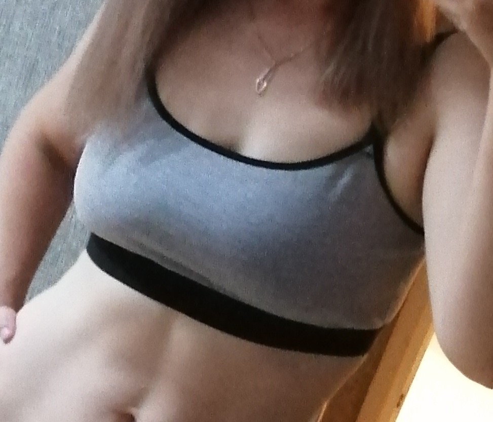 Отличный. На ог 95 L хорошо подошёл. И под грудью хорошо держит если размер подобрать. Спать в нем комфортно.