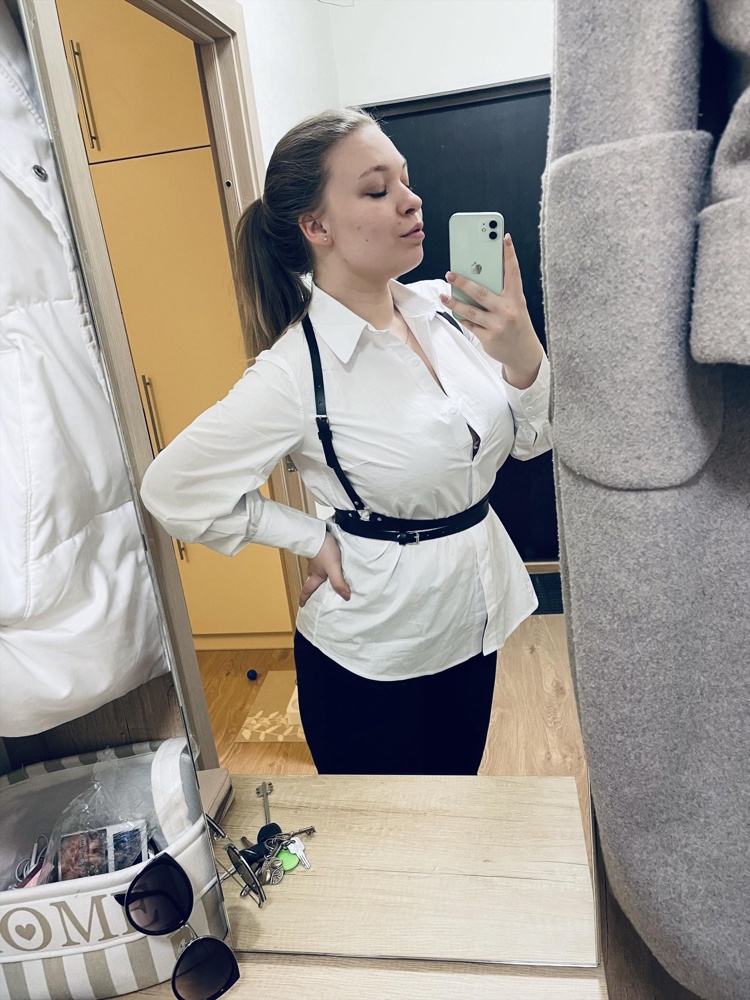 Мне понравилось, слегка маловата в талии, а так все огонь! Рекомендую 