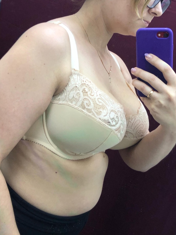 Пришёл совершенно не той модели. Так как нужно было срочно-забрала какой был. За это снимаю звезду. Удобный, повседневный. 