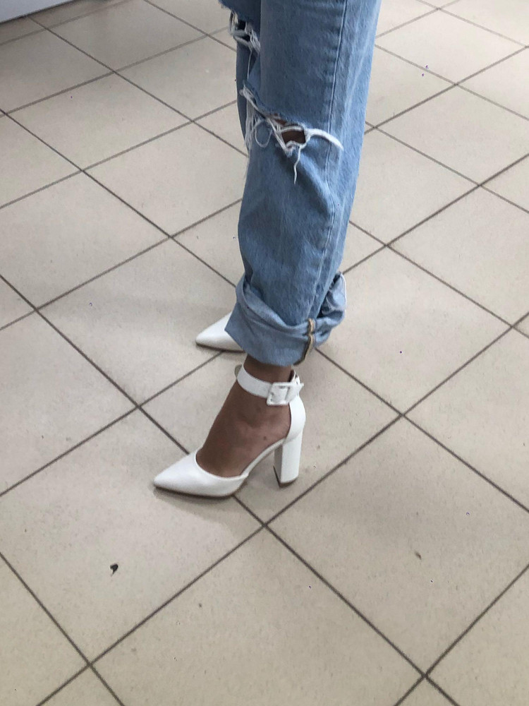 Просто огонь 🔥 Очень удобные ,смотрятся стильно и дорого. Идут в размер. Быстрая доставка 🤤