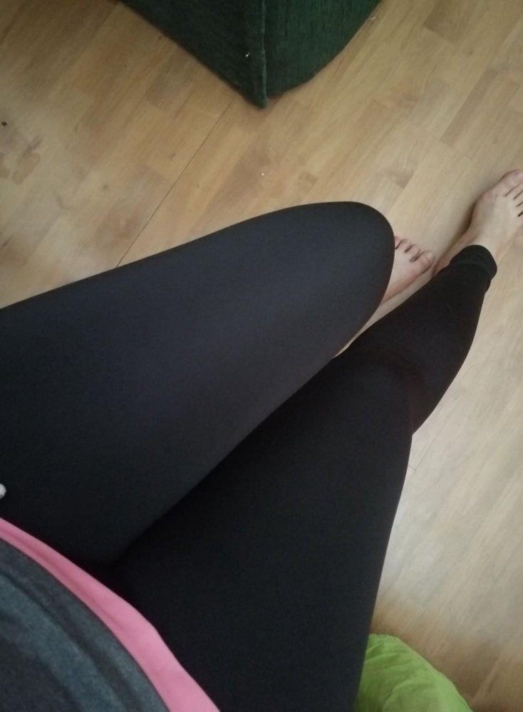 Качество просто шикарное. Не просвечивают, облегают плотно. Брала для похода в зал. Осталась довольна. Лосины крутые!