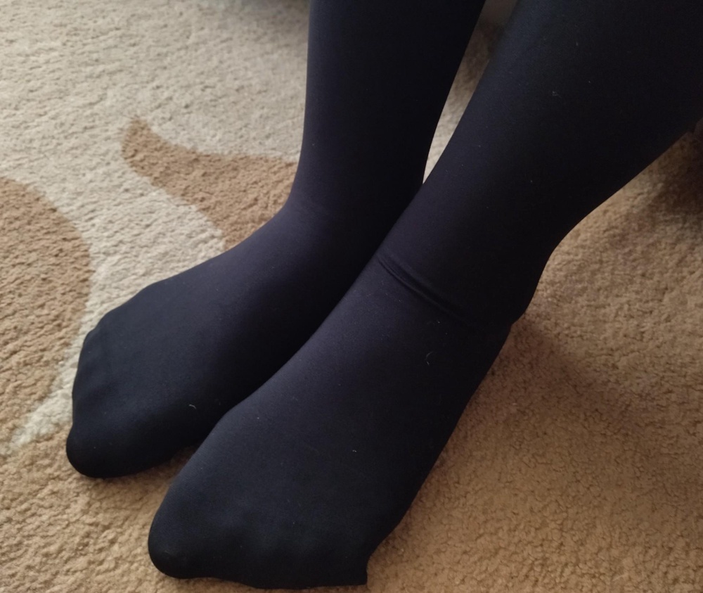 Хорошие колготки, пришли целые без зацепок.