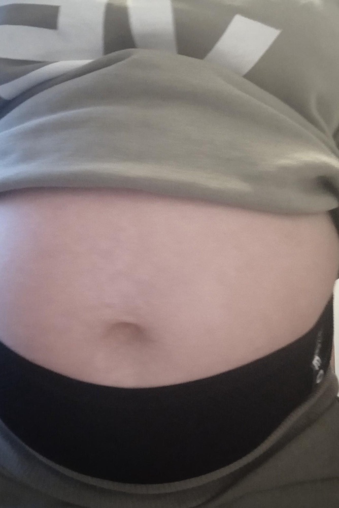 Мне понравился.не надо ни каких размеров .по дайдет любой девушки