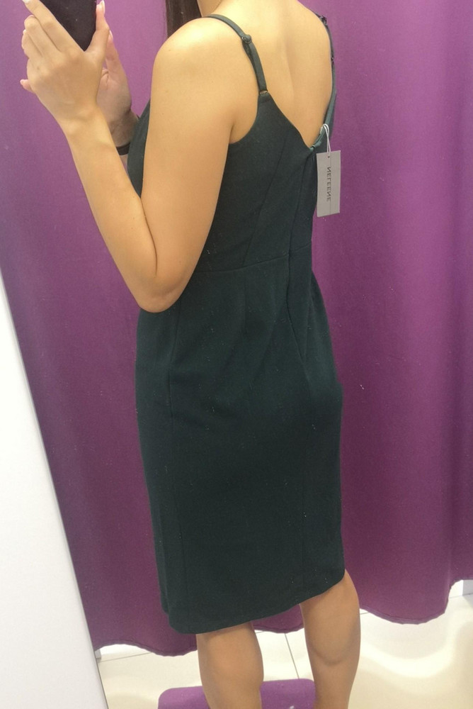 Совсем не то, цвет гараздо темнее. Ткань не приятная, не по фигуре,