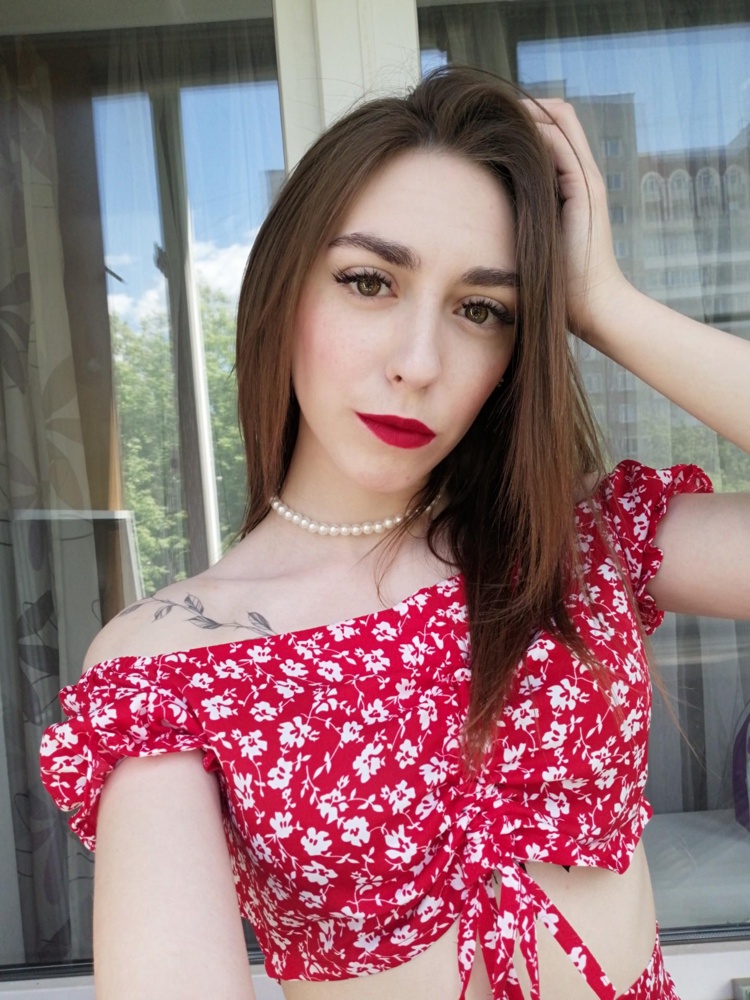 Очень красивый костюм, сел идеально по фигуре, лёгкий, качественный👍👍😍