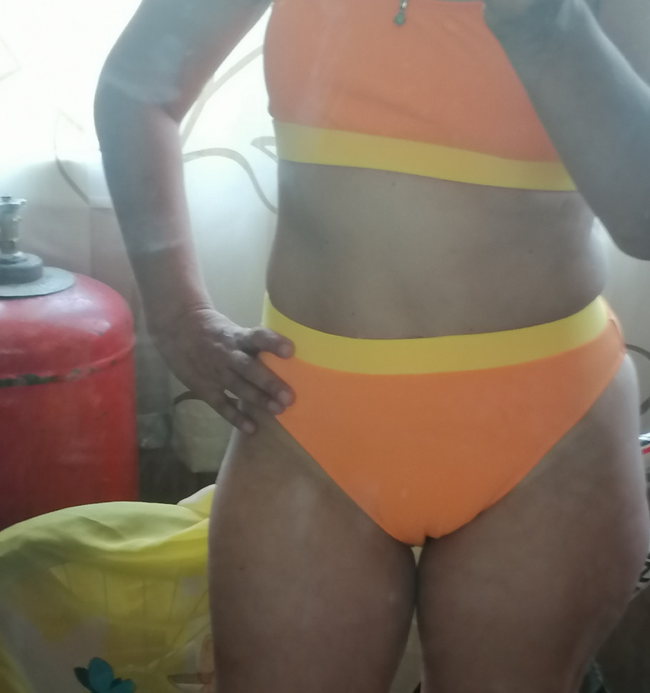 Купальник супер) пошит качественно. Размер соответствует. Плавки высокие, животик прикрывают) 