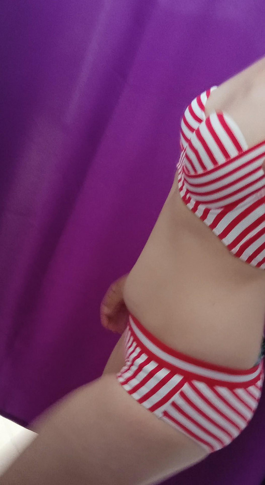 Понравился, живот , конечно, мой не прячет, ¯\_(ツ)_/¯но сам купальник очень крутой!