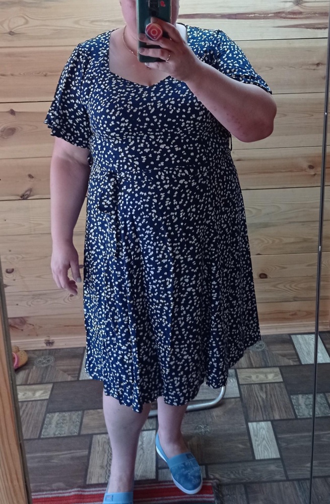 Классное, соответствует размеру, рост 179, ОГ 122, ОБ 134.