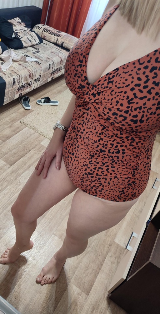 Благодарю! Идеально для моей не идеальной фигуры, самая большая проблема, это подобрать вещь для большой груди. Из 10 штук разных фирм, этот как влитой, то что нужно и драпировка скрывает погрешности на талии👍 главное правильно подобрать размер.