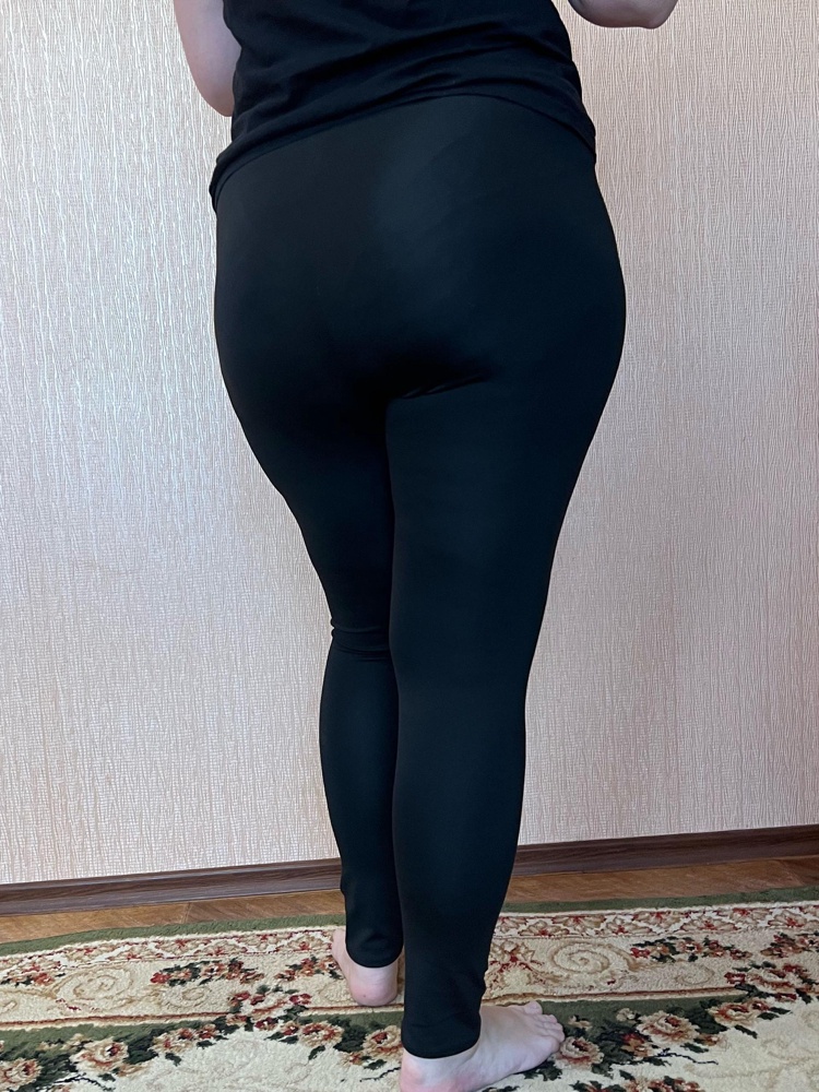 Суперские! Мягкие, не сильно блестящие, резинка на поясе не перекручивается. Мои параметры: ОБ 126, рост 179. Заказала 3xl (52 р)- сели отлично!