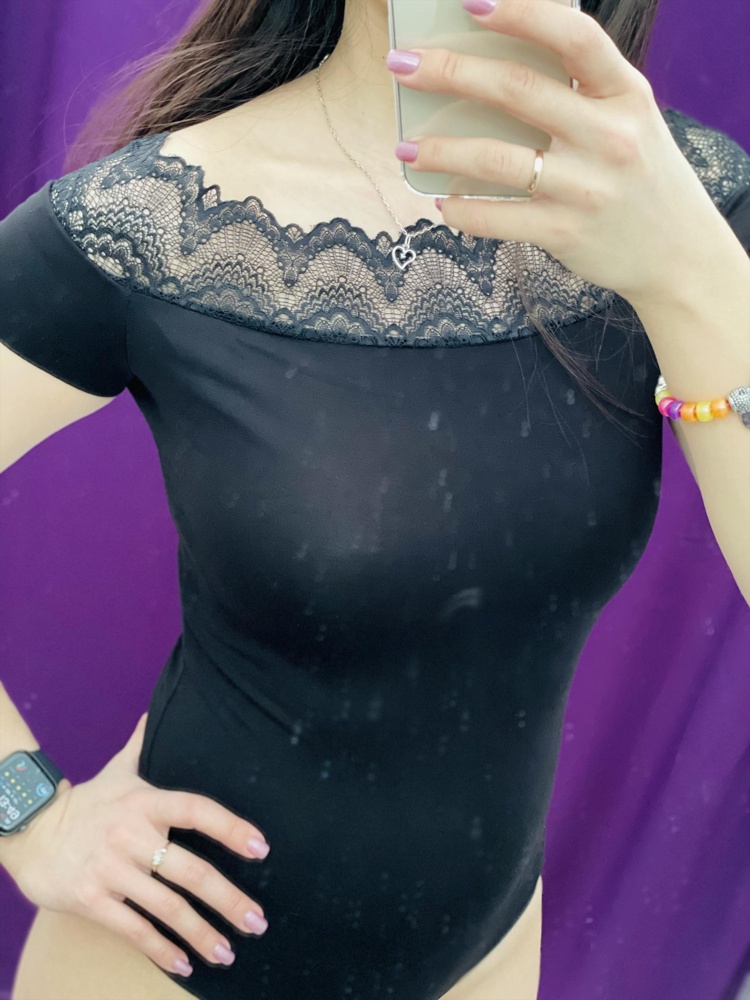 Очень понравилась, буду ещё заказывать, качество супер 🙌🏼 только к сожалению зеркало в WB грязное 🙈