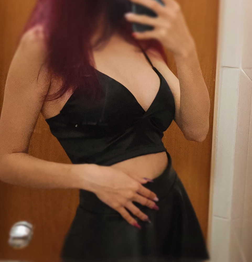 Топ отличный, но лямочки поплотнее вообще огонь было бы
Но за такую цену всё равно 🔥