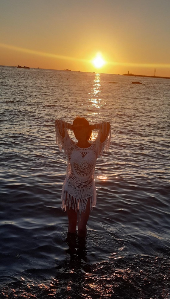 Туника очень красивая! Необычная, оригинальная, запоминающаяся ))) Незамеченной не останетесь!