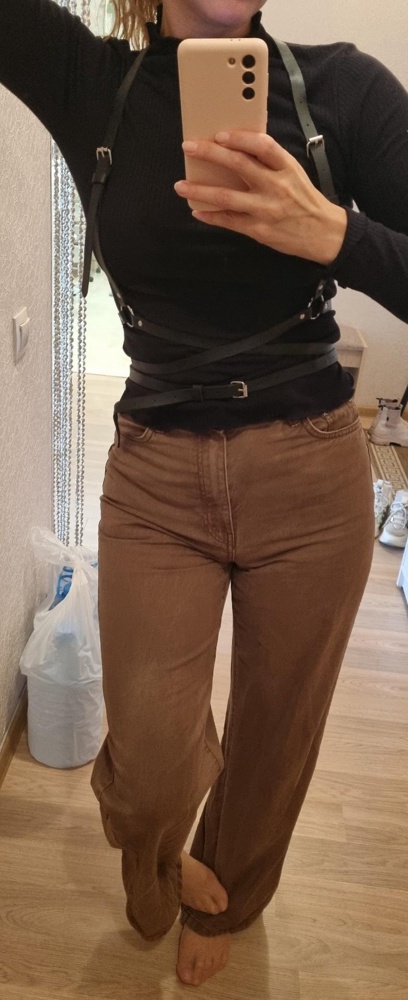 пойдёт даже 48 размеру. очень классный акссес. рекомендую.