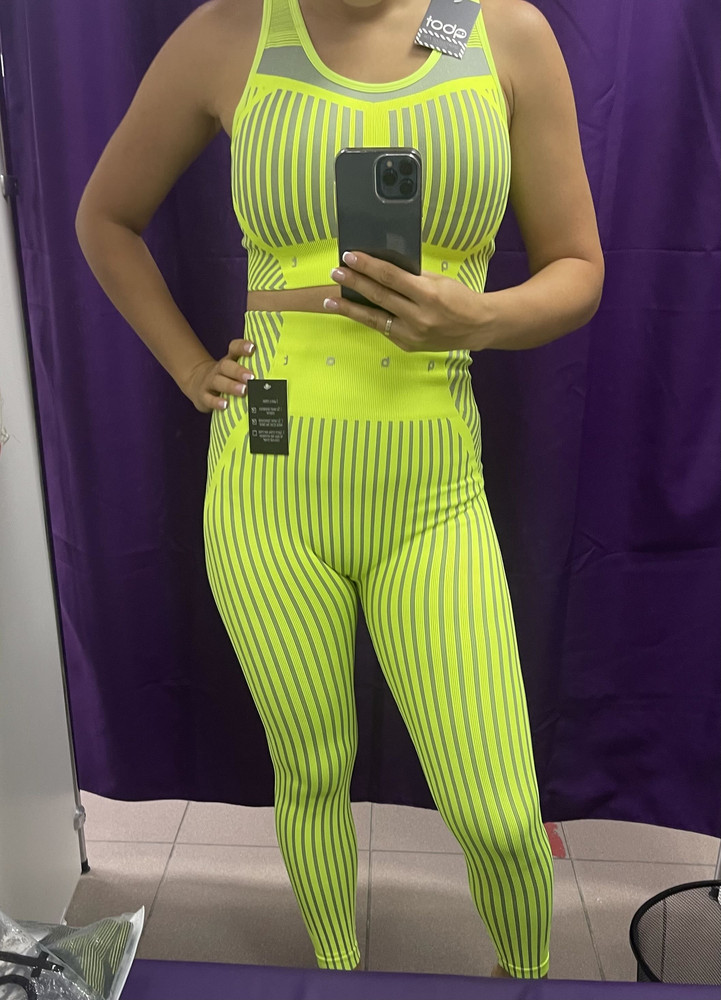 Ожидание-реальность😂 отказ конечно, качество хорошее, но блин, все косяки фигуры видно! На идеальных девчонок супер будет