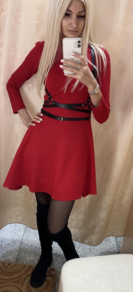 Хорошая портупея пришлось чуть укоротить нижний ремень ,чтобы была по середине ,качество вроде нормальное посмотрим как будет вести себя в носке .спасибо продавцу 