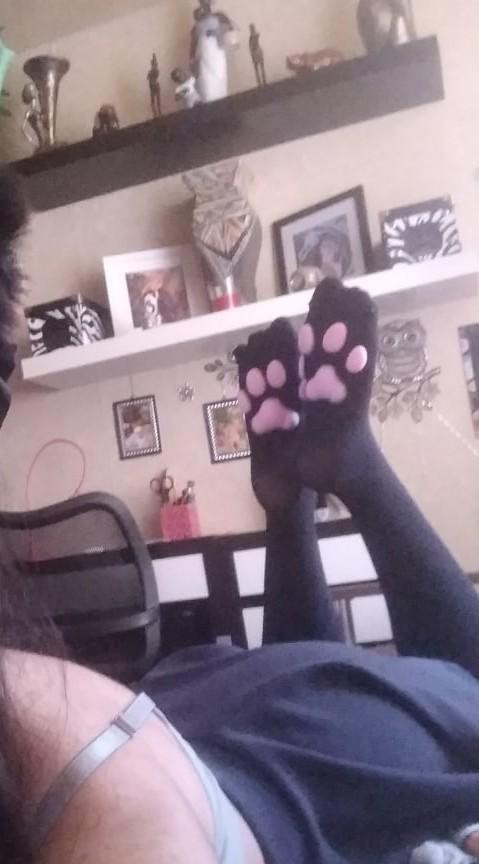 Очень классные ходить чуть чуть не удобно с первого раза но потом привыкаешь,подушечки твердые не мягкие носить если дома в обуви не очень удобно будет