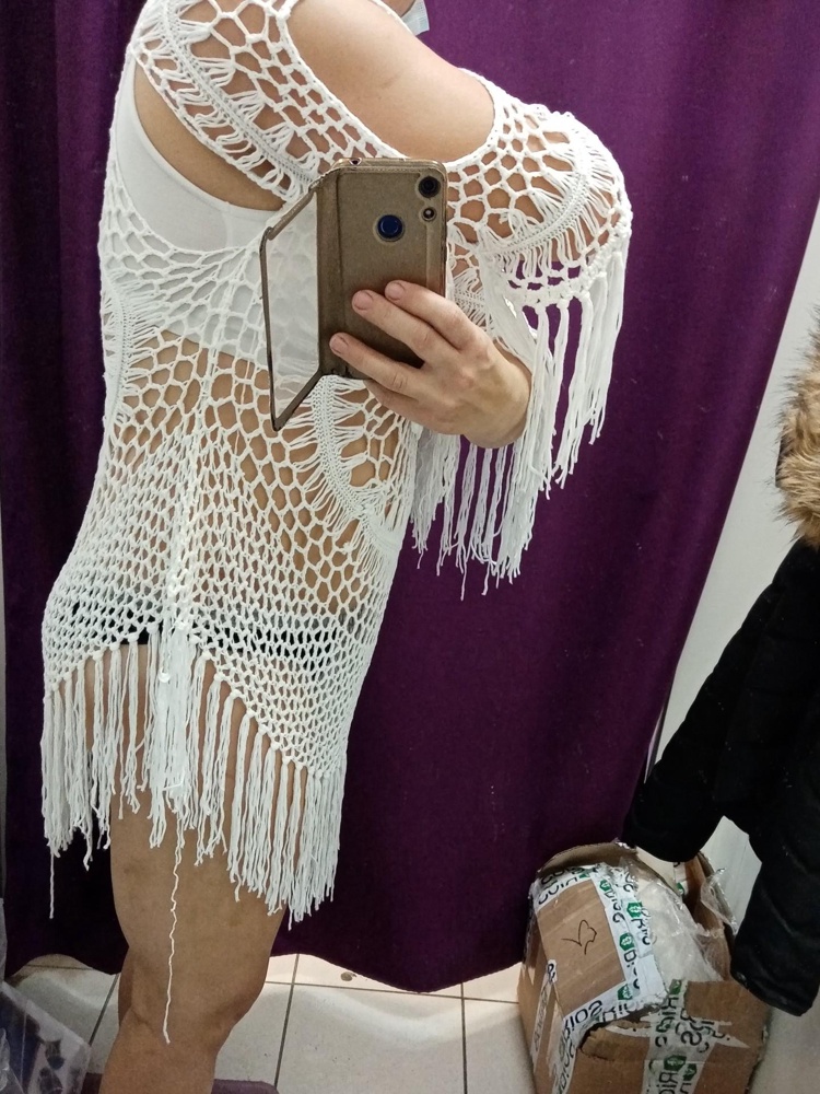 Ужасное качество! Всё распущено. Везде торчат верёвки. На плече дыра. Спереди сшит рисунок в кучу. Ну зачем запаковывать и отправлять бракованный товар? За 1900 извините, деньги не лишние! Или на дурака рассчитано? А вдруг не проверят?