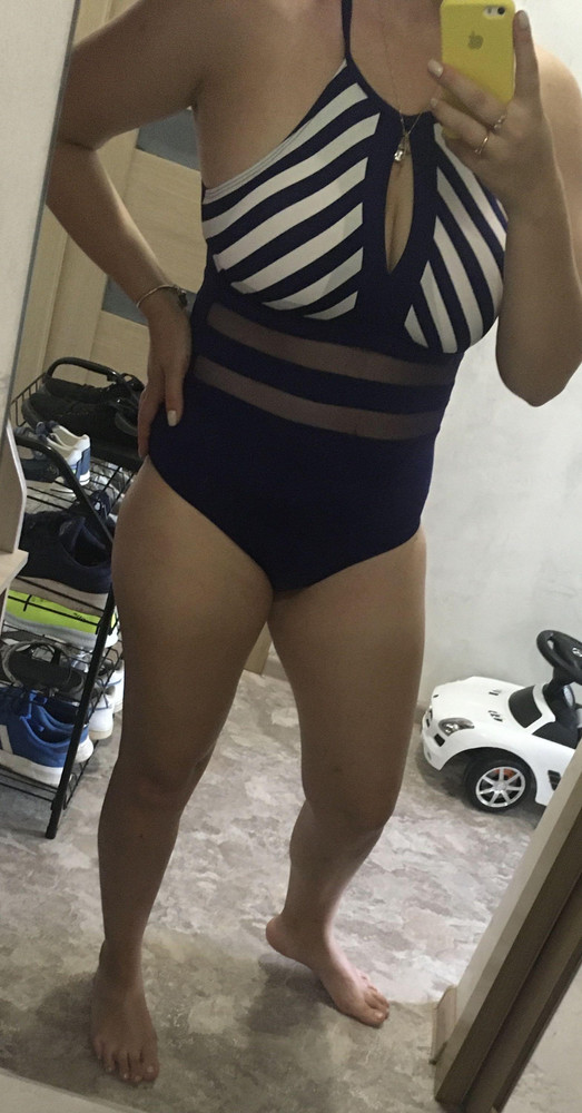 Купальник 🔥🔥🔥 Не пожалела что заказала его, хорошо утягивает, убирает недостатки. За счёт полосок на груди, смотрится стильно. Рекомендую к покупке однозначно 👍
