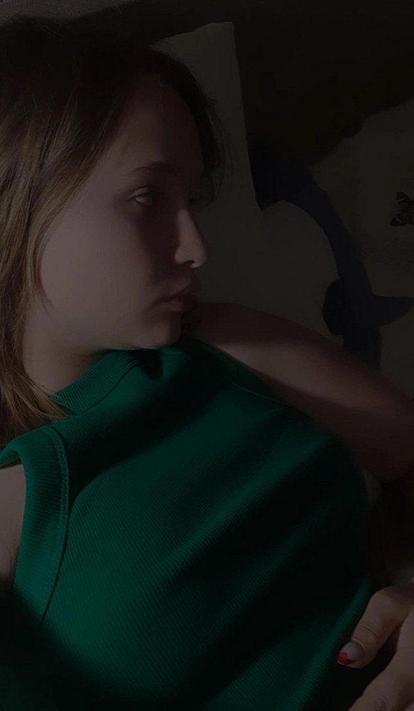 Отличный топ красивого насыщенного цвета